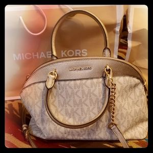 Michael kors purse